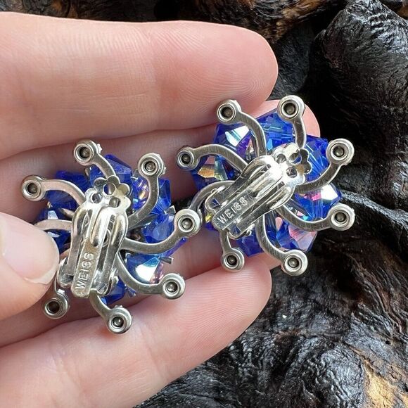 Vintage Weiss Aurora Borealis Rhinestone Clip Earrings Blue Flower Cluster Star - Picture 10 of 14